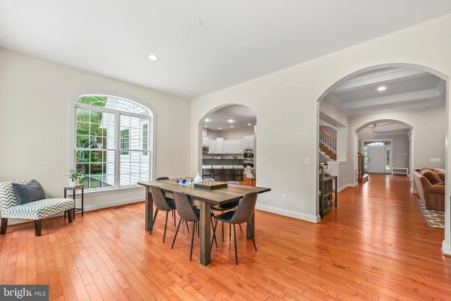 3431 FAWN WOOD LN, Fairfax, VA 22033