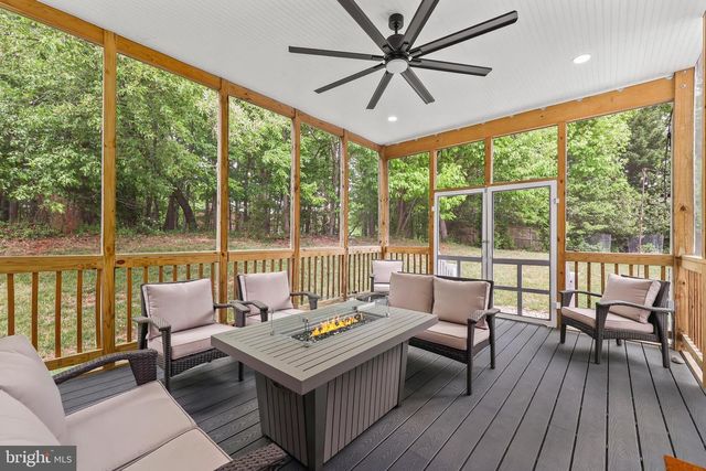 3431 FAWN WOOD LN, Fairfax, VA 22033