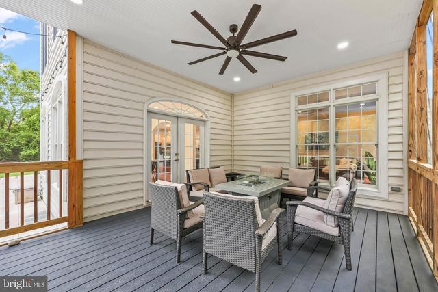 3431 FAWN WOOD LN, Fairfax, VA 22033