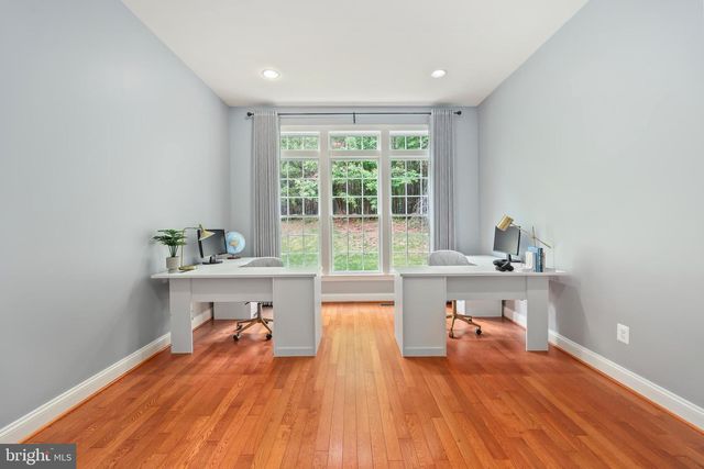 3431 FAWN WOOD LN, Fairfax, VA 22033