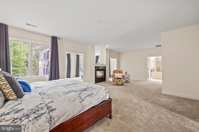 3431 FAWN WOOD LN, Fairfax, VA 22033