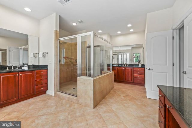 3431 FAWN WOOD LN, Fairfax, VA 22033
