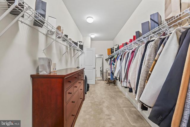 3431 FAWN WOOD LN, Fairfax, VA 22033