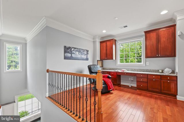 3431 FAWN WOOD LN, Fairfax, VA 22033