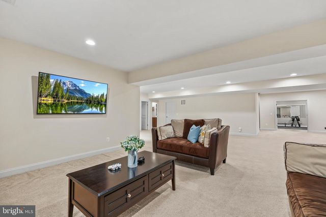 3431 FAWN WOOD LN, Fairfax, VA 22033