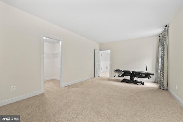 3431 FAWN WOOD LN, Fairfax, VA 22033