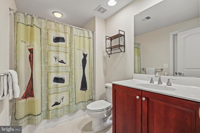 3431 FAWN WOOD LN, Fairfax, VA 22033