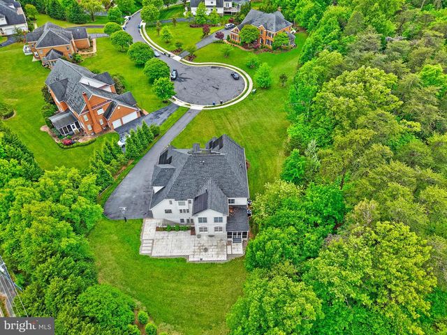 3431 FAWN WOOD LN, Fairfax, VA 22033