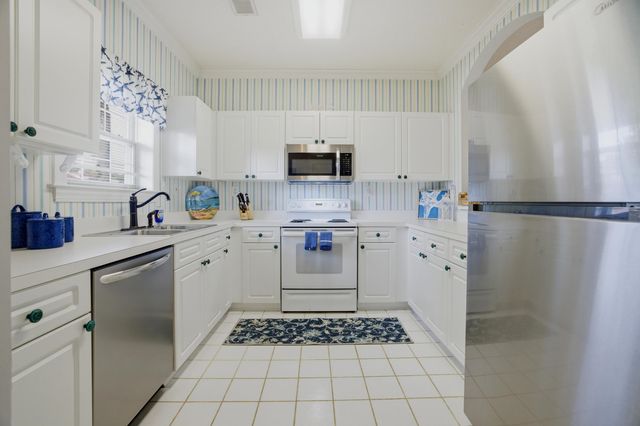 5751 Oyster Catcher Dr Unit 613, North Myrtle Beach, SC 29582