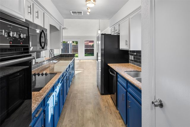 15803 Echo Hill Drive, Houston, TX 77059