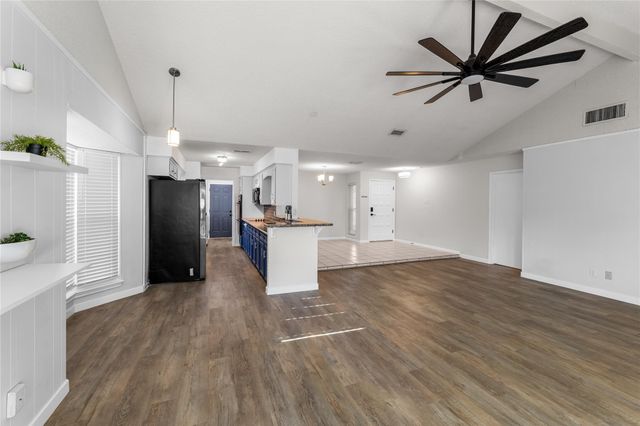 15803 Echo Hill Drive, Houston, TX 77059