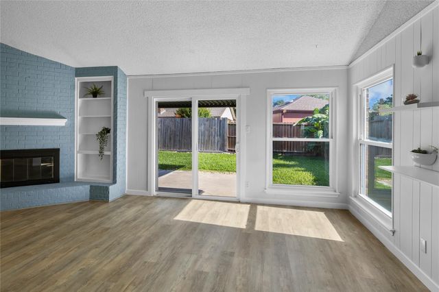 15803 Echo Hill Drive, Houston, TX 77059