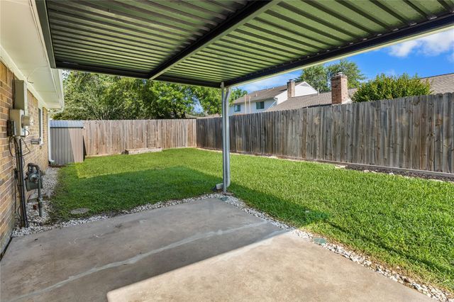 15803 Echo Hill Drive, Houston, TX 77059