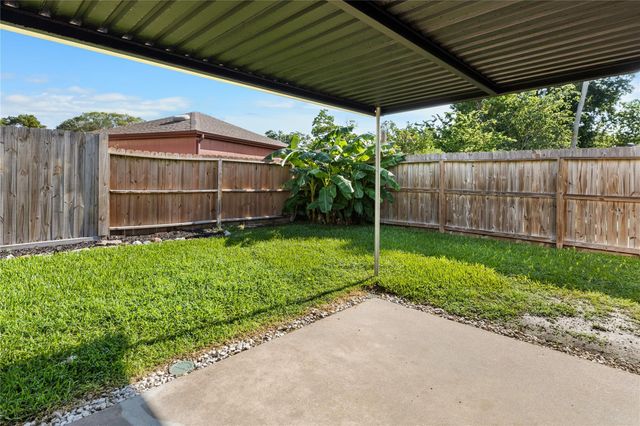 15803 Echo Hill Drive, Houston, TX 77059