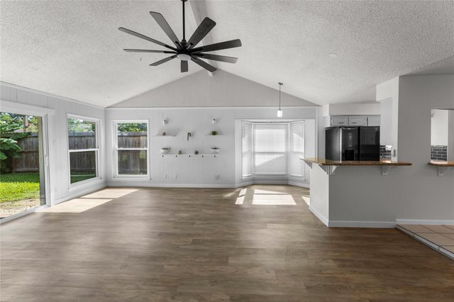15803 Echo Hill Drive, Houston, TX 77059