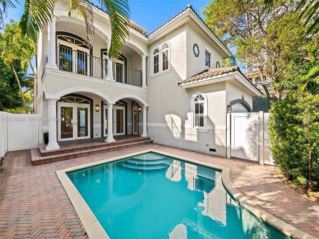 821 SE 2nd Court, Fort Lauderdale, FL 33301
