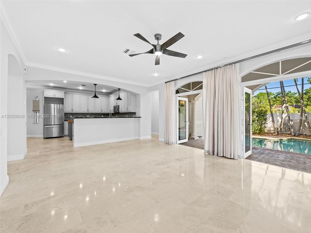 821 SE 2nd Court, Fort Lauderdale, FL 33301