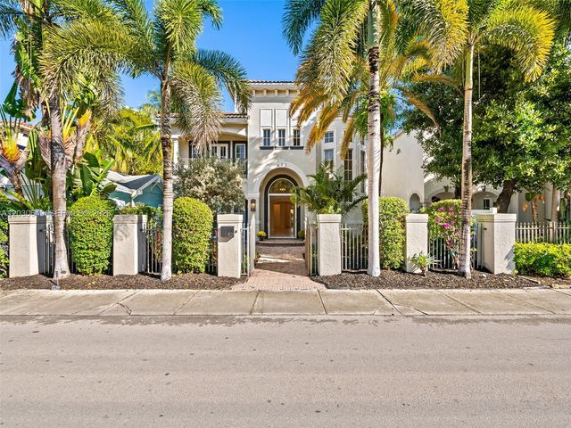 821 SE 2nd Court, Fort Lauderdale, FL 33301