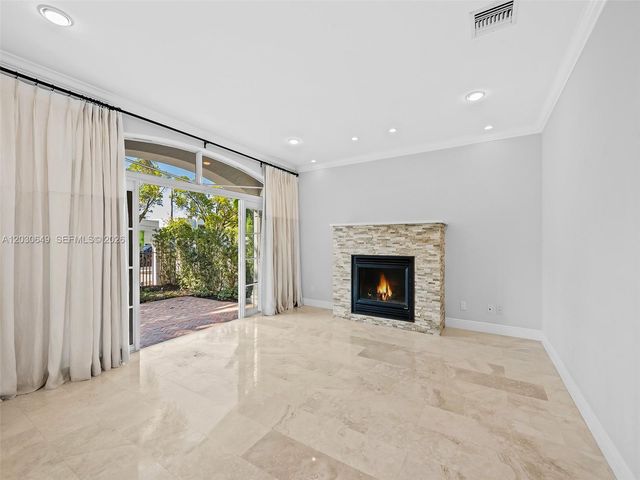 821 SE 2nd Court, Fort Lauderdale, FL 33301