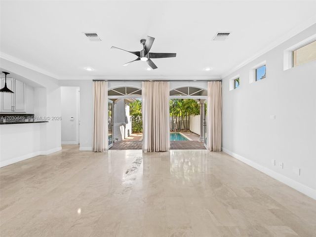 821 SE 2nd Court, Fort Lauderdale, FL 33301