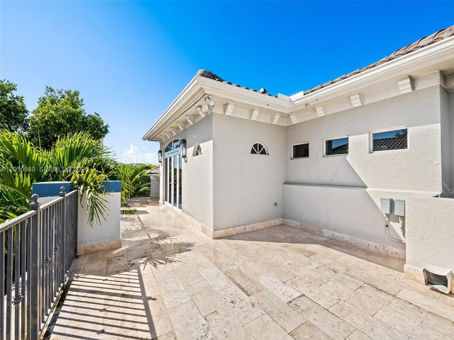 821 SE 2nd Court, Fort Lauderdale, FL 33301