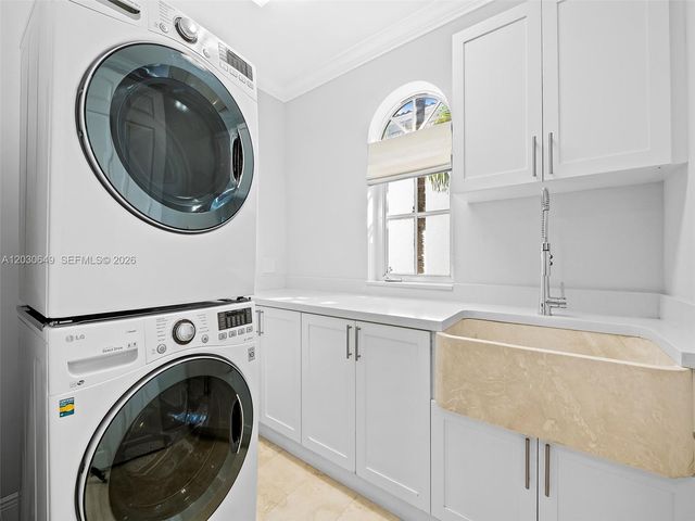 821 SE 2nd Court, Fort Lauderdale, FL 33301