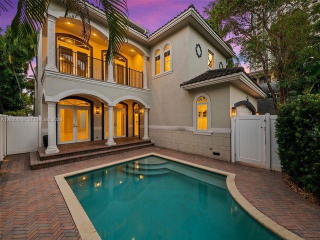 821 SE 2nd Court, Fort Lauderdale, FL 33301