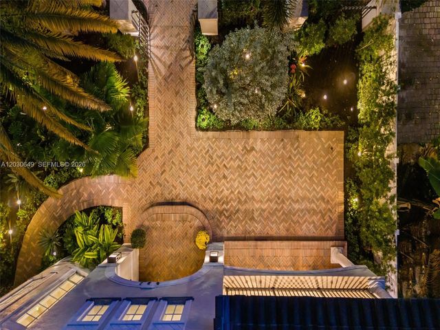 821 SE 2nd Court, Fort Lauderdale, FL 33301