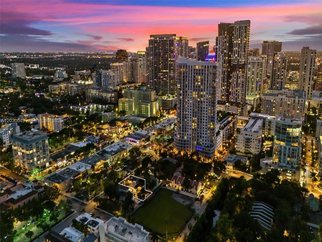 821 SE 2nd Court, Fort Lauderdale, FL 33301