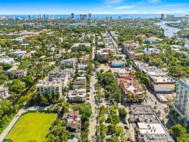 821 SE 2nd Court, Fort Lauderdale, FL 33301