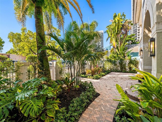 821 SE 2nd Court, Fort Lauderdale, FL 33301