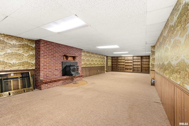 303 SHADY KNOLLS Drive, East Peoria, IL 61611