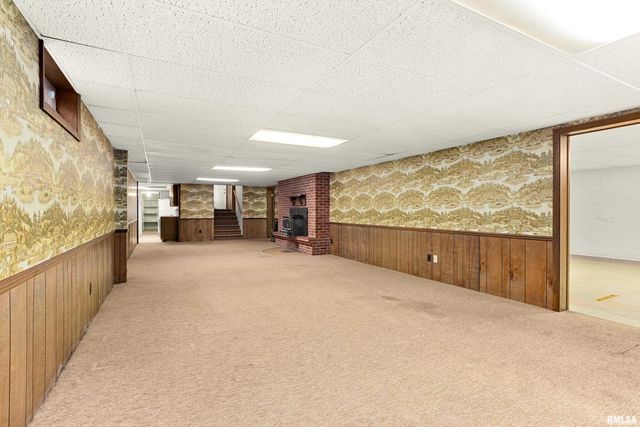 303 SHADY KNOLLS Drive, East Peoria, IL 61611