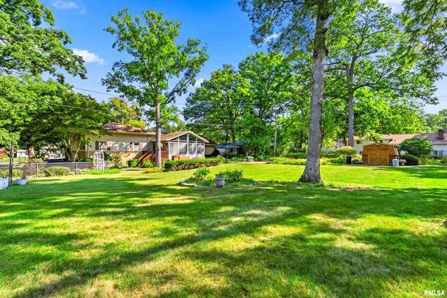 303 SHADY KNOLLS Drive, East Peoria, IL 61611
