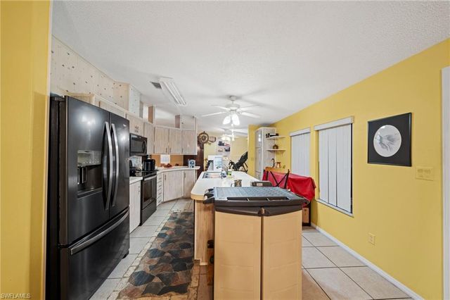 919 Manatee RD, Naples, FL 34114