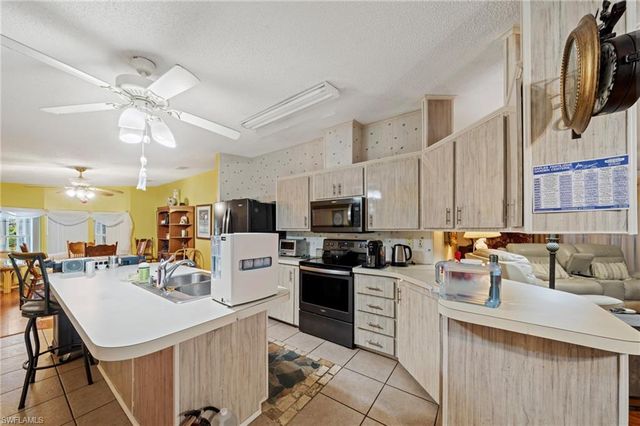919 Manatee RD, Naples, FL 34114
