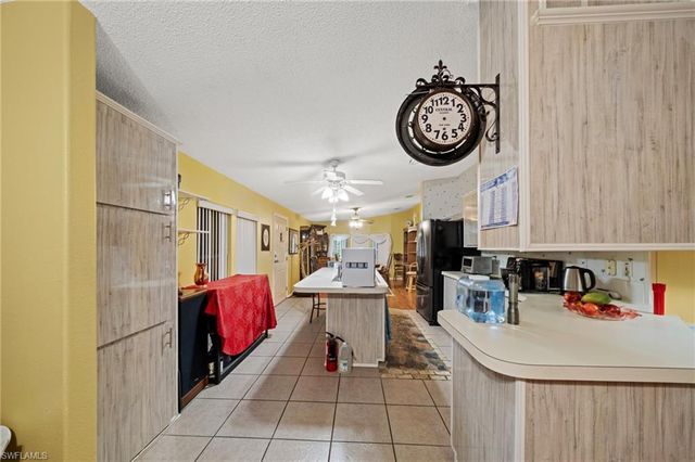 919 Manatee RD, Naples, FL 34114