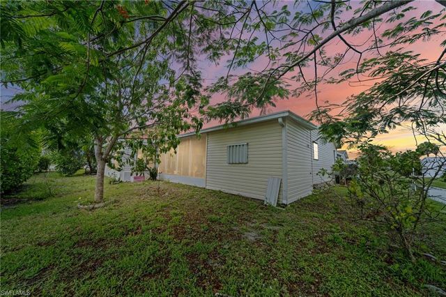 919 Manatee RD, Naples, FL 34114