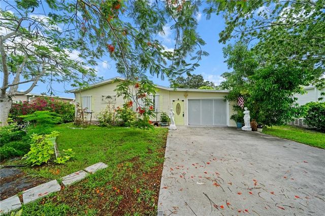 919 Manatee RD, Naples, FL 34114