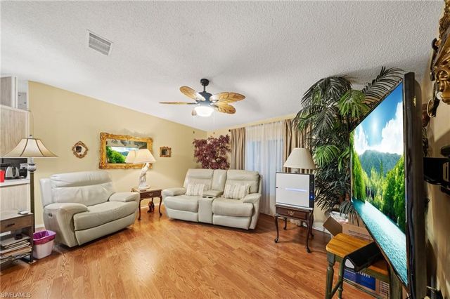 919 Manatee RD, Naples, FL 34114