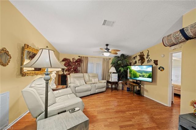 919 Manatee RD, Naples, FL 34114