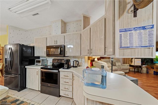 919 Manatee RD, Naples, FL 34114