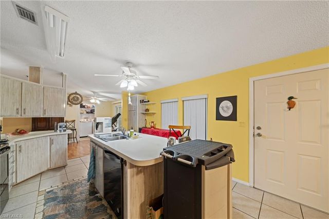 919 Manatee RD, Naples, FL 34114