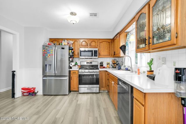 312 Thompson Avenue, North Middletown, NJ 07748