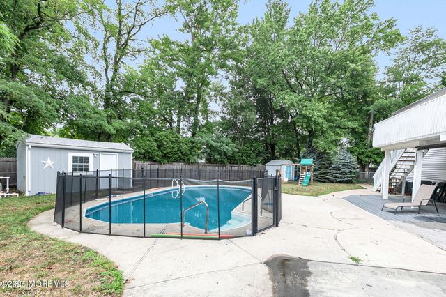 312 Thompson Avenue, North Middletown, NJ 07748