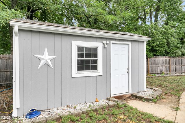 312 Thompson Avenue, North Middletown, NJ 07748
