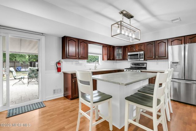 312 Thompson Avenue, North Middletown, NJ 07748
