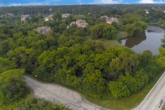 3702 Deerwood Drive, Long Grove, IL 60047