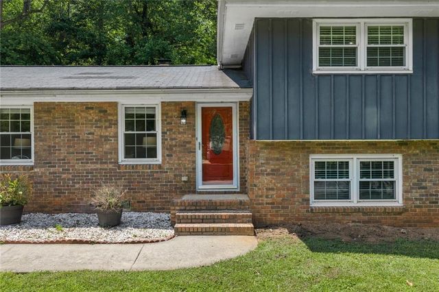 2690 Millwood Court, Decatur, GA 30033
