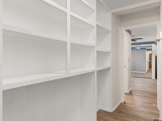 210 GILBERT ST, Lone Star, TX 75668